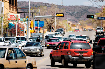 Traffic Filters through Coal Avenue and First Street in Gallup customers coming and going to downtown businesses in this April 16, 2008, file photo. — © 2009 Gallup Independent / Staff Photo 
